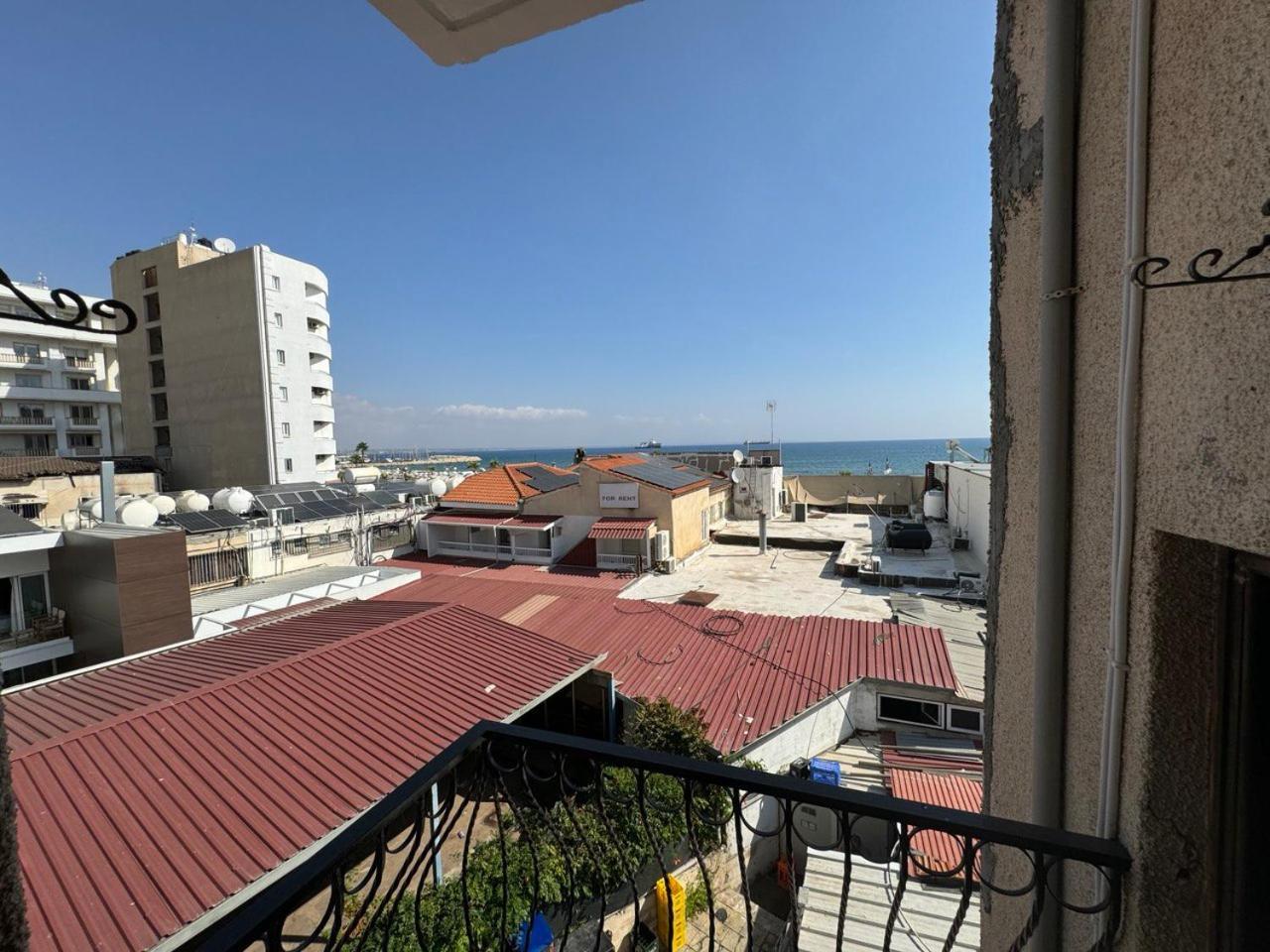 It Can'T Be More Central Larnaca Esterno foto